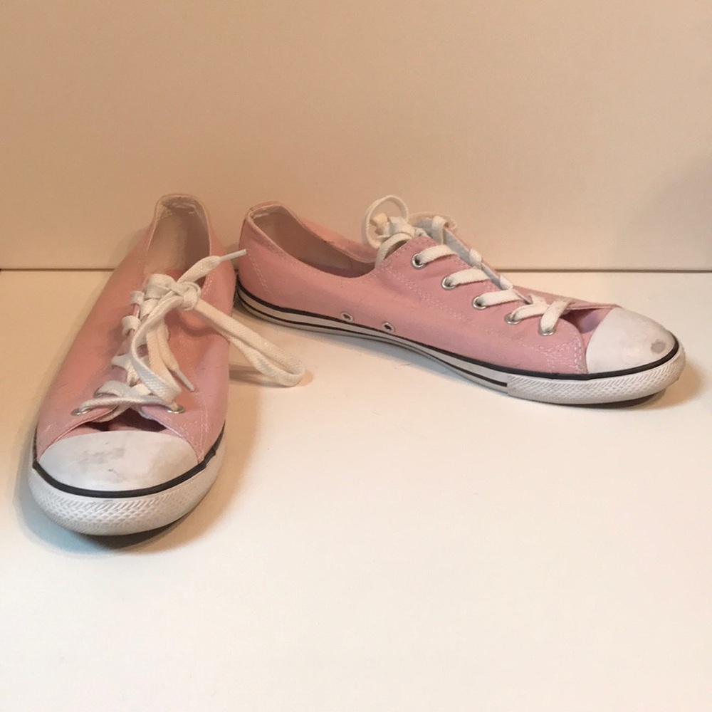 Pink converse all stars